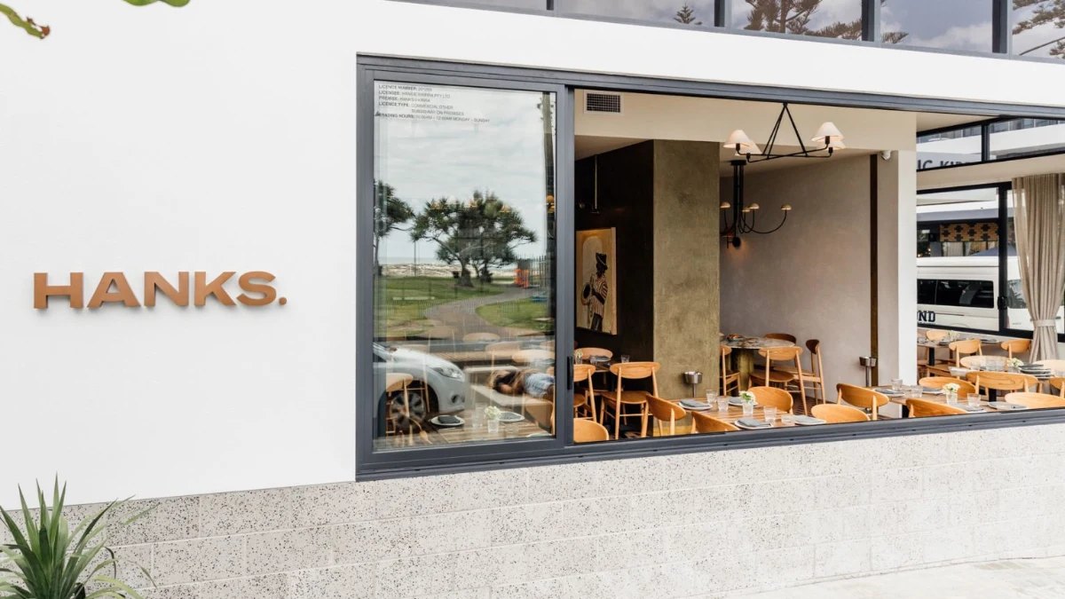 The front of Hanks on Musgrave Street, Kirra