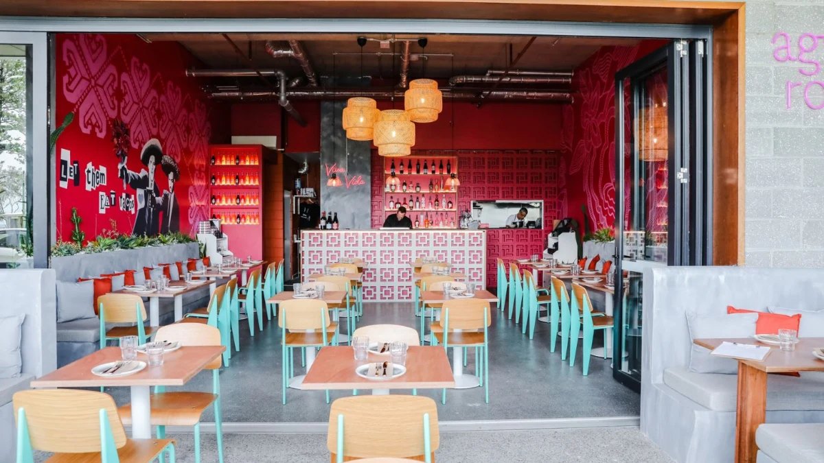 Agave Rosa's pink and red dining room